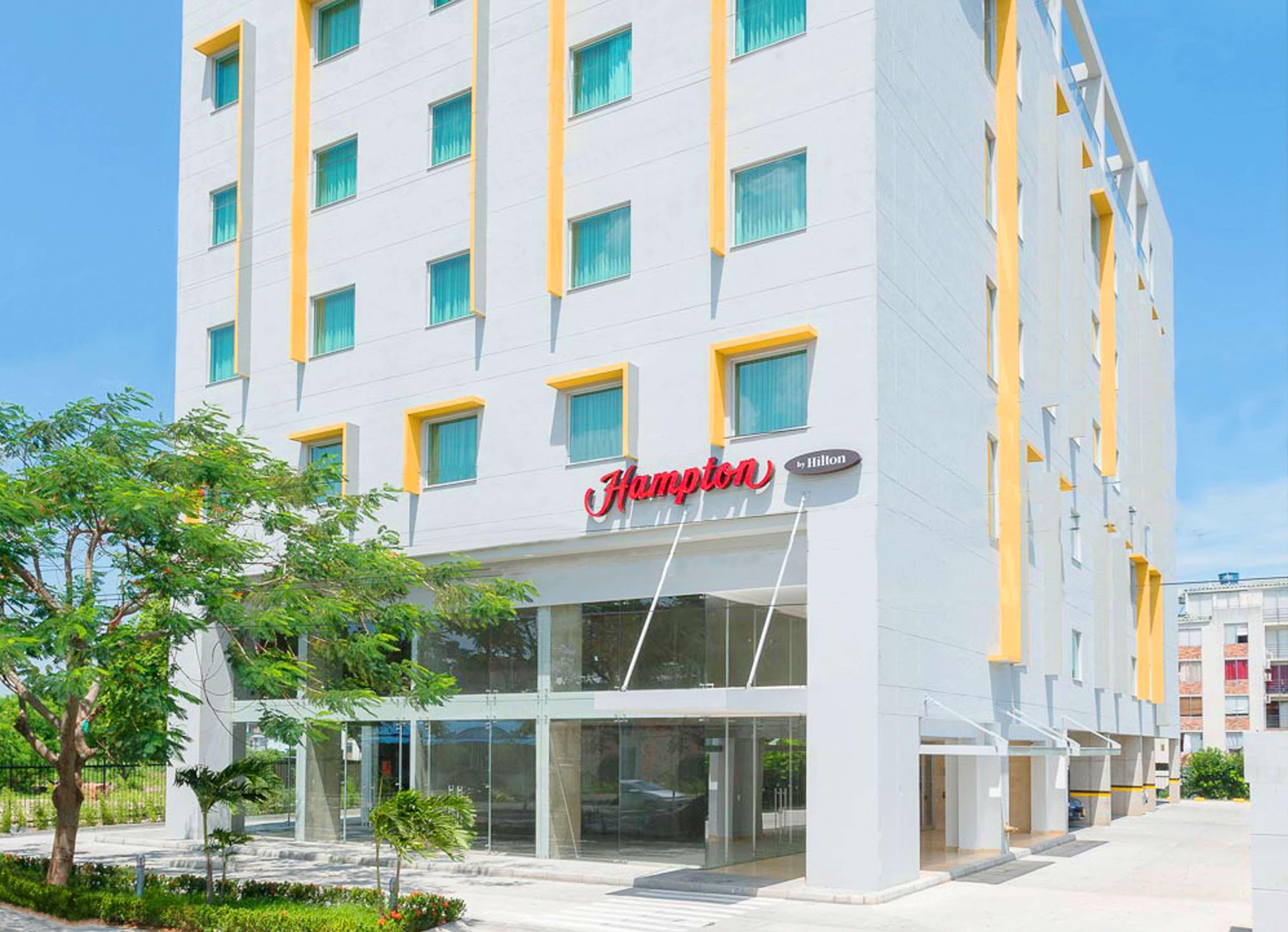 Hotel Hampton By Hilton Yopal Esterno foto