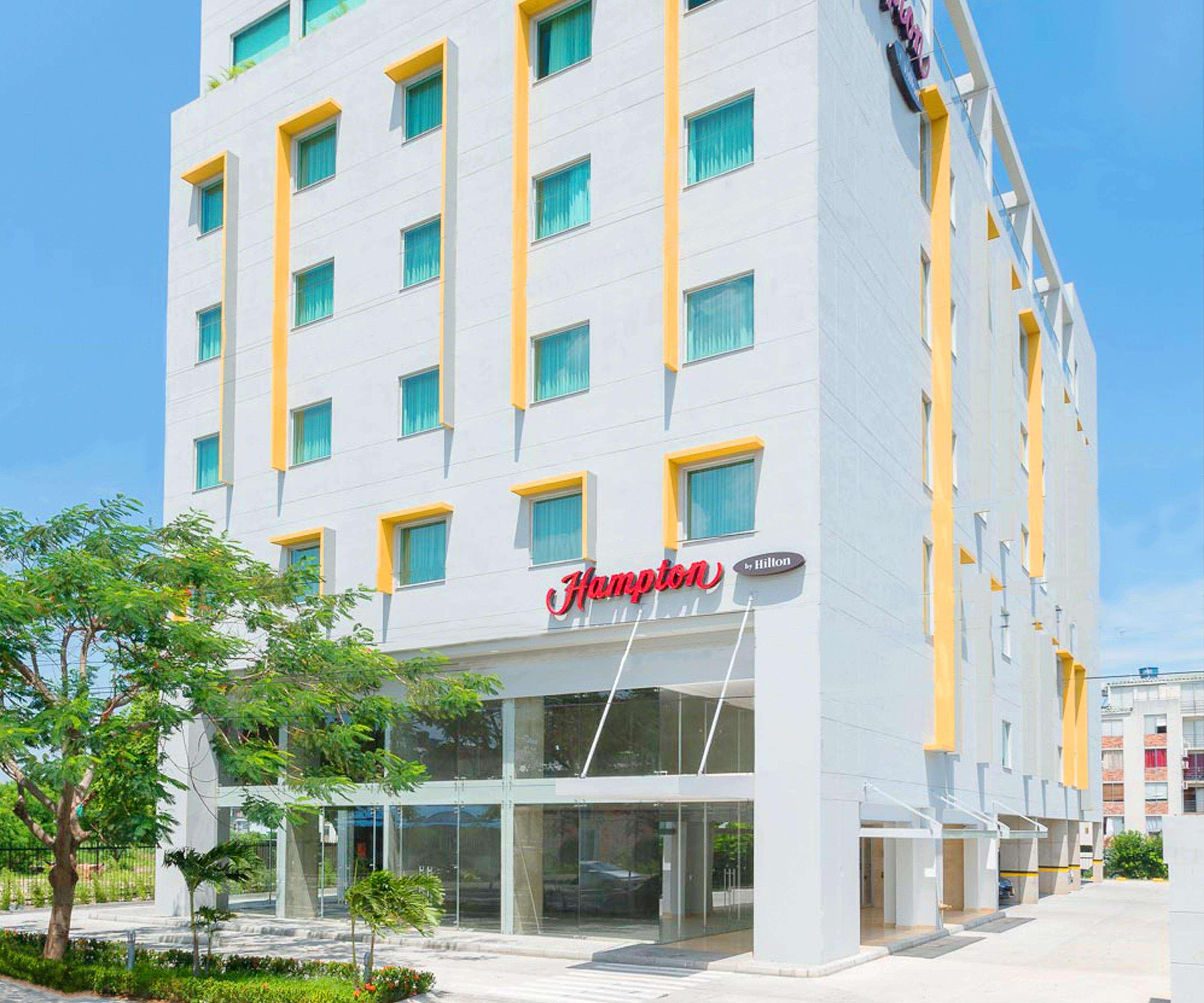 Hotel Hampton By Hilton Yopal Esterno foto