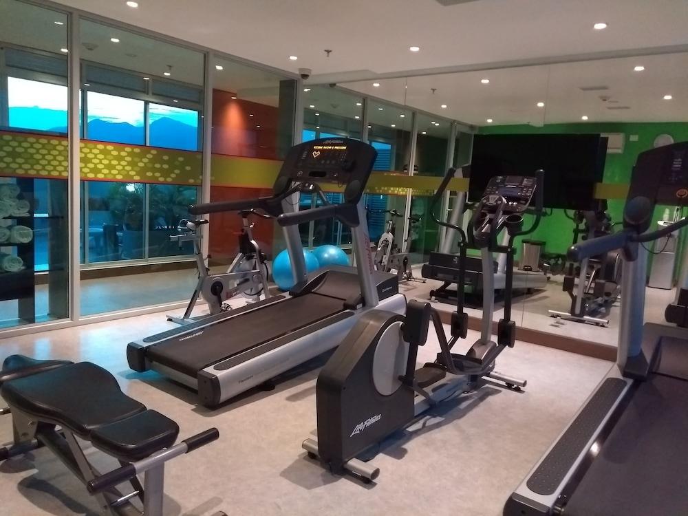 Hotel Hampton By Hilton Yopal Esterno foto