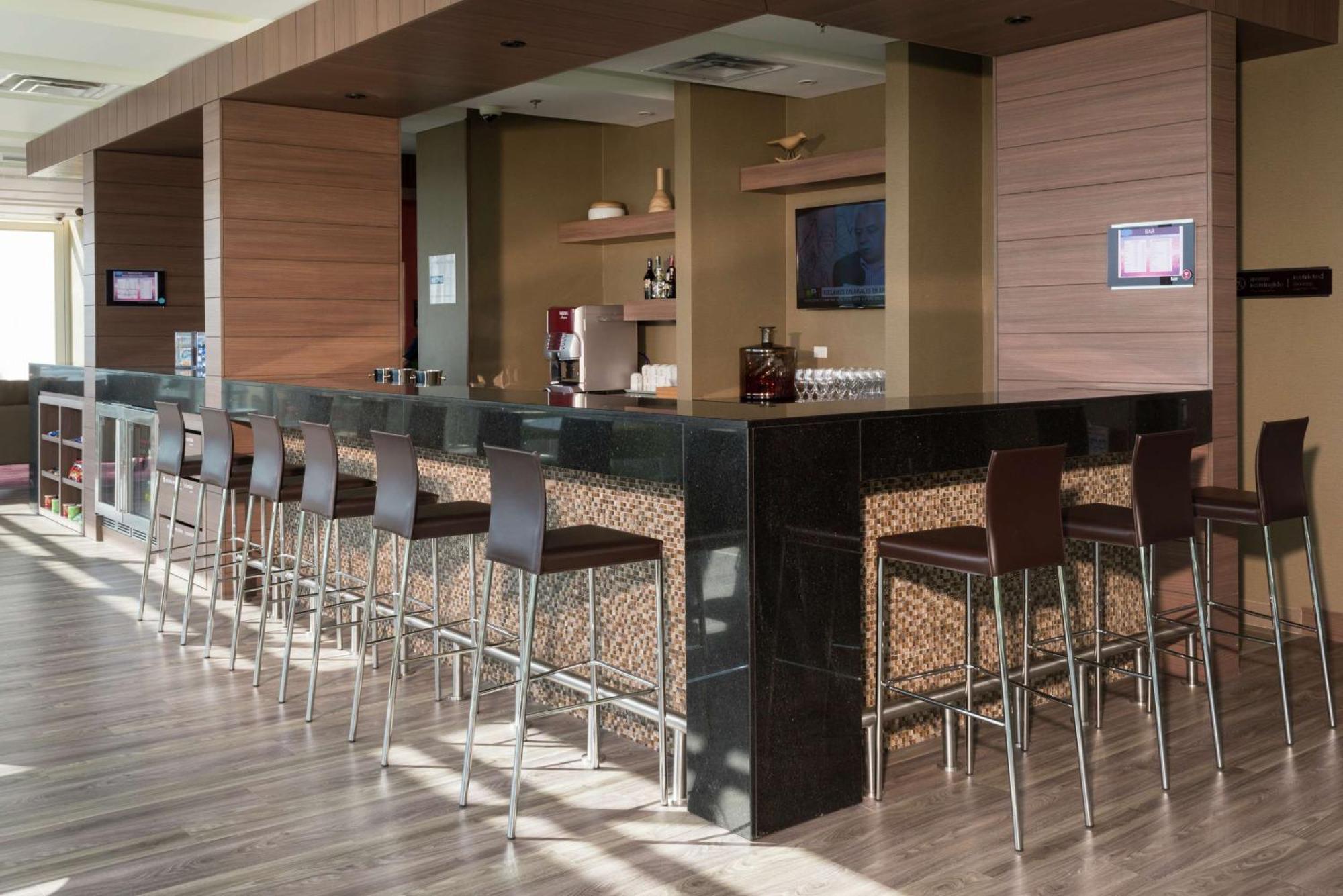 Hotel Hampton By Hilton Yopal Esterno foto