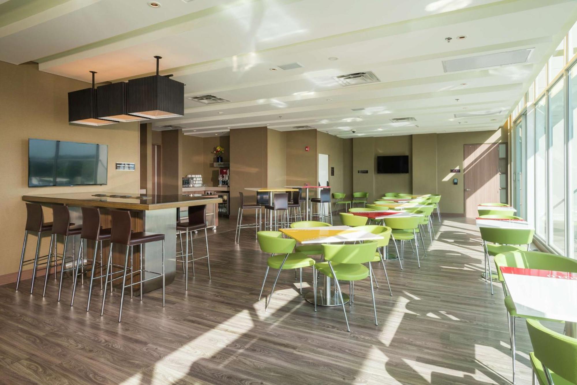 Hotel Hampton By Hilton Yopal Esterno foto