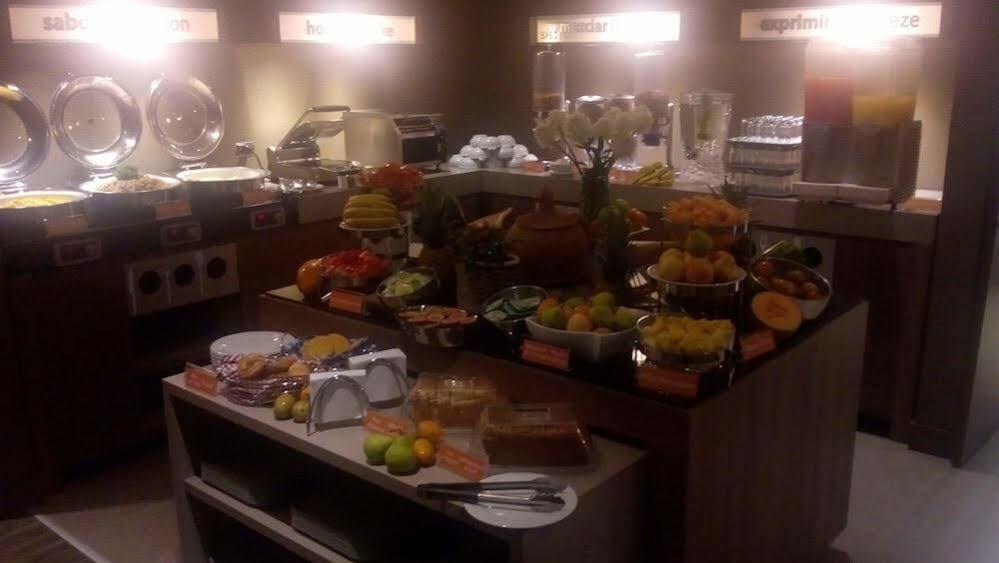 Hotel Hampton By Hilton Yopal Esterno foto
